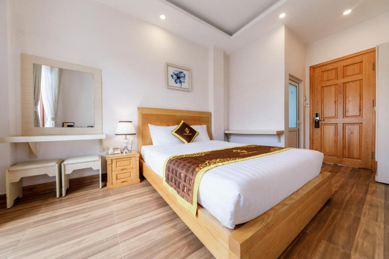Golden Bee Hotel Da Lat Exterior photo
